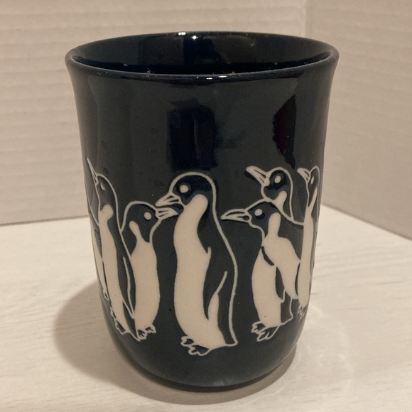 Otagiri Embossed Penguin Mug Cup Blue and White 10oz - Picture 4 of 9